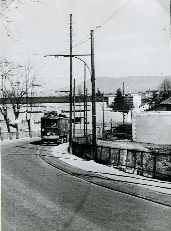 Ci-dessus Lancy Pont-Rouge aux alentours de 1948-1949 - Schlieren (série 75 à 89) Archive SNOTPG