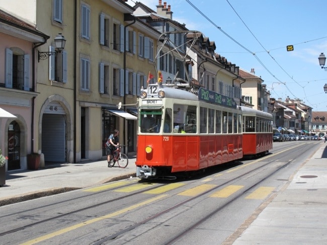 Le convoi 729+308 de l'AGMT à la rue Ancienne à Carouge le 16 juin 2012 à l'occasion des 150 ans du tram.©Diwabus949