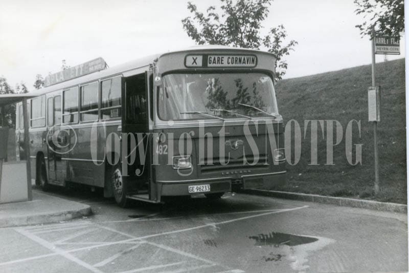 1975.10.01-Leyland_482_Cern_1