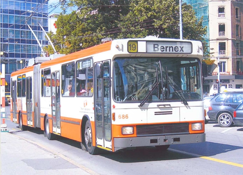 Trolleybus NAW sur le Pont de l'Ile en direction de Bernex-Saule - Droit réservé