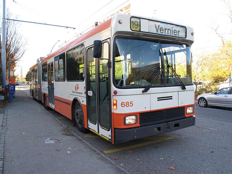 Trolleybus NAW sur la ligne 19 du côté de Vernier - Collection Diwabus949