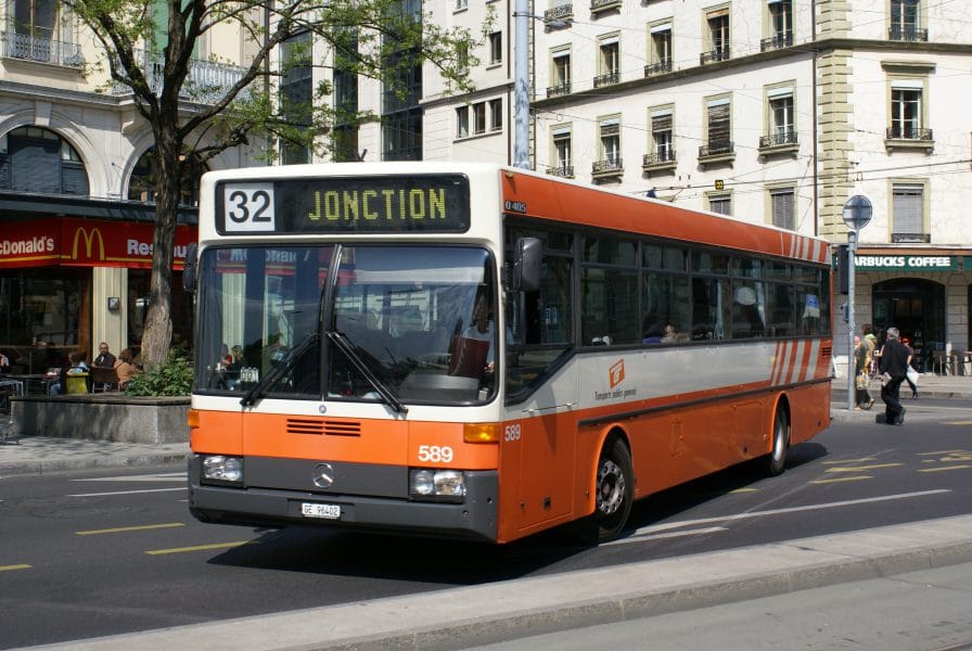 Autobus Mercedes O405 loué au tpg par Genève Tours sur la ligne 32 en 2008 Photographie André Knoerr