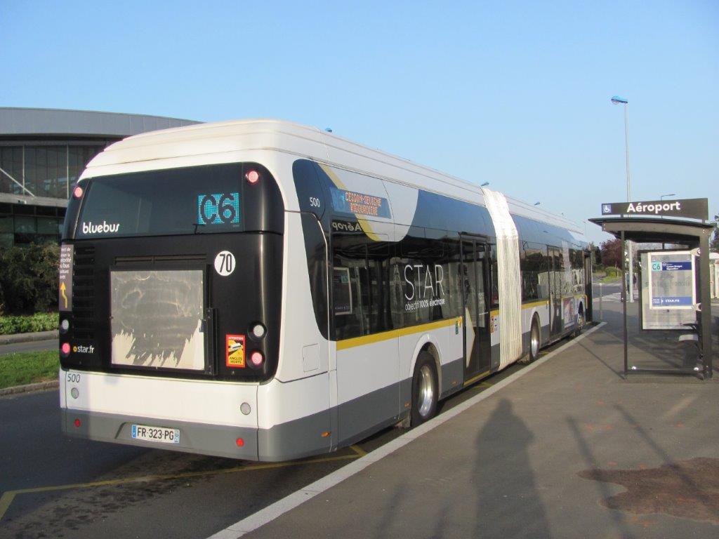 Quelques photos de l’unique exemplaire en service dans le monde du bus articulé Bluebus 18E Bolloré 100 % électrique