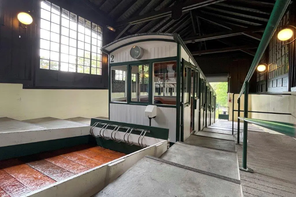 A la découverte du funiculaire d’Évian-les-Bains