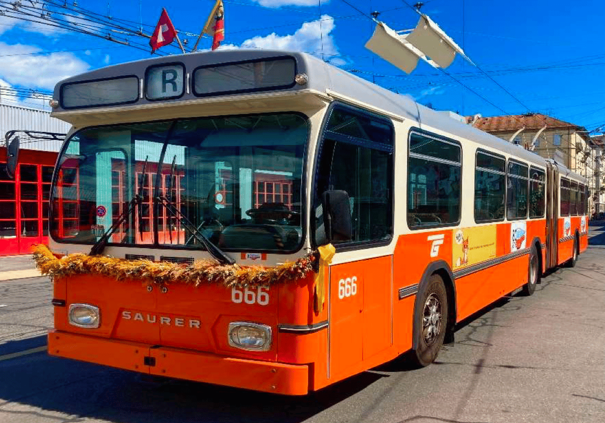 Circulation trolleybus Saurer 666