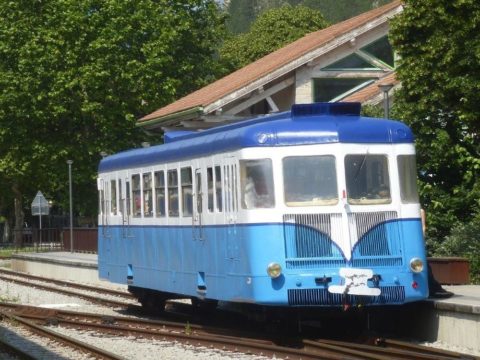 Le G.E.C.P. (Groupe d’Etude pour les Chemins de fer de Provence) ressuscite l’autorail ABH1 ZZ-6 Renault de 1936