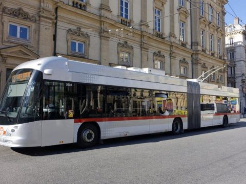 Trolleybus de Lyon d’hier et d’aujourd’hui en 25 photos inédites